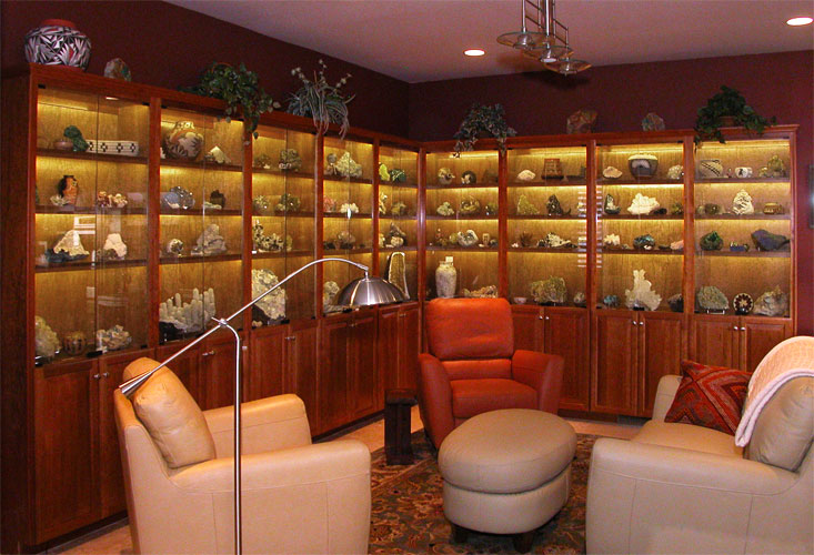 Link page to cats eye cabinet display lights
